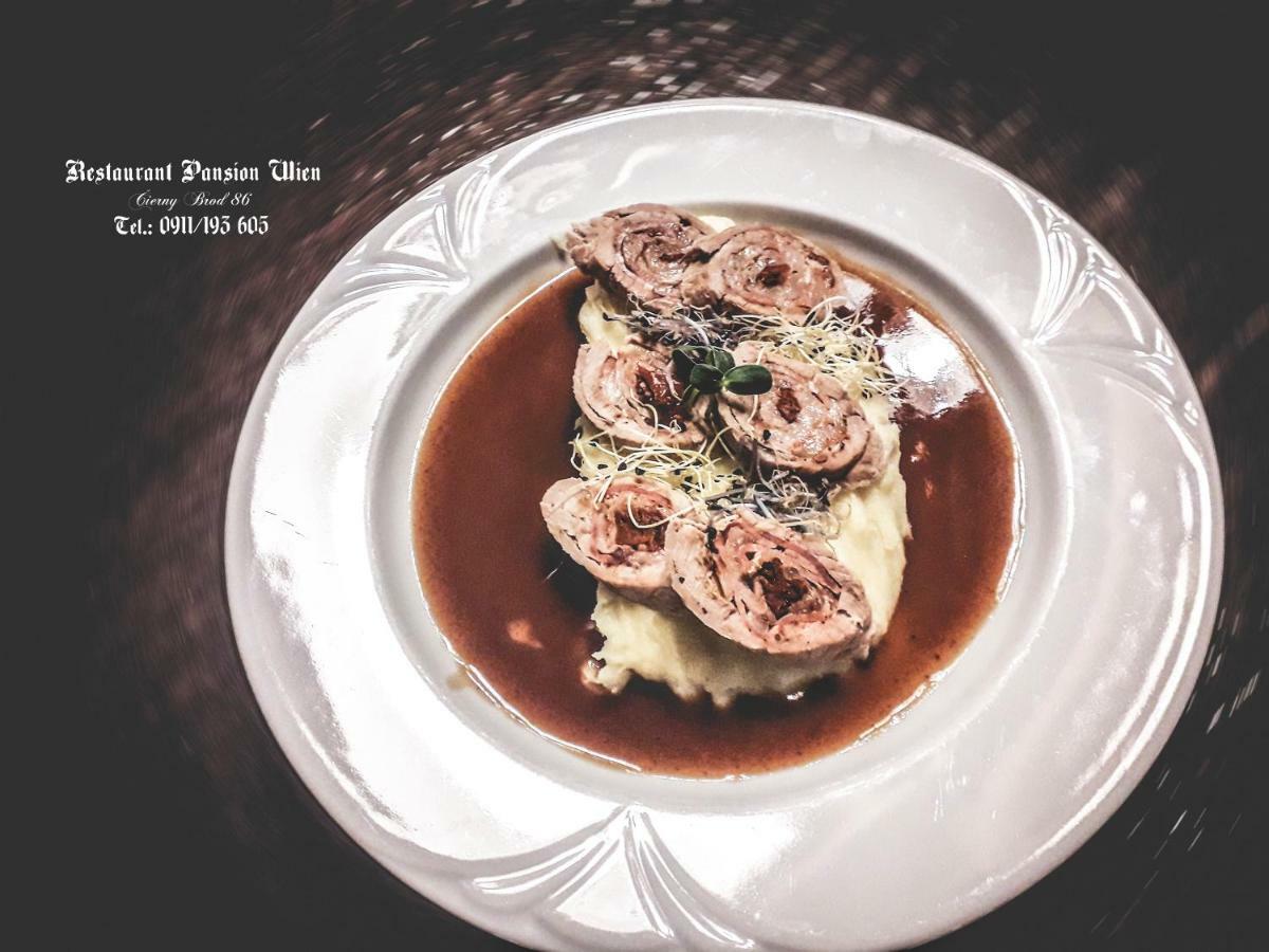 Restaurant Pansion Wien Cierny Brod ภายนอก รูปภาพ