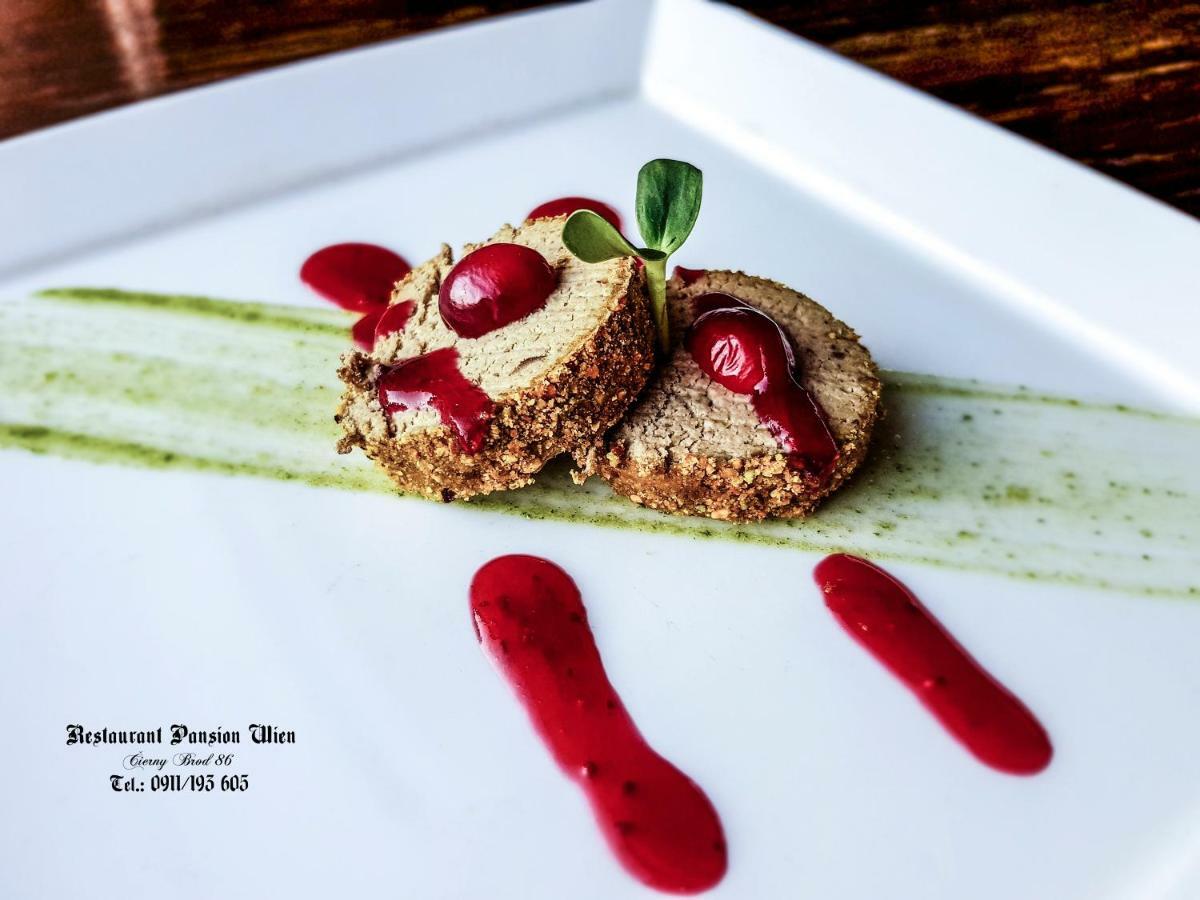 Restaurant Pansion Wien Cierny Brod ภายนอก รูปภาพ