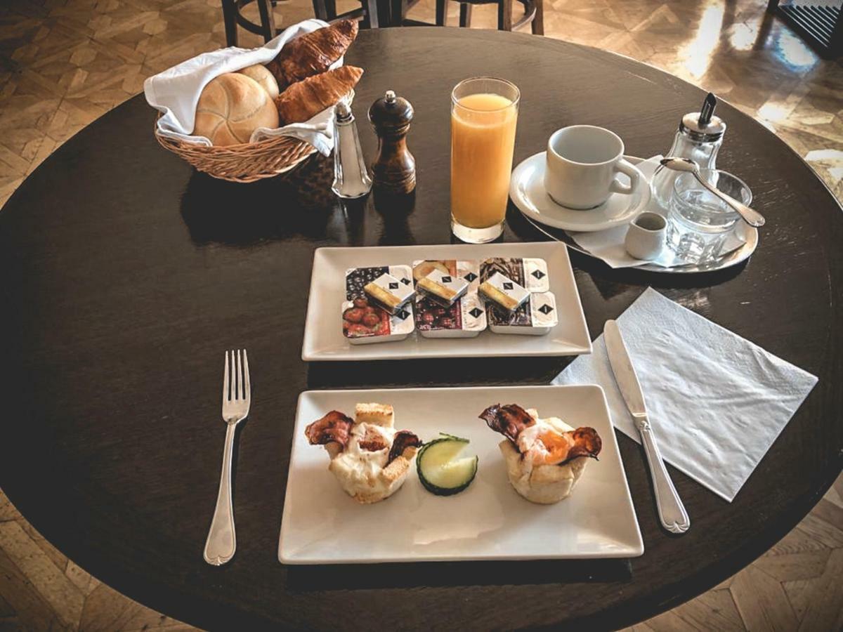Restaurant Pansion Wien Cierny Brod ภายนอก รูปภาพ
